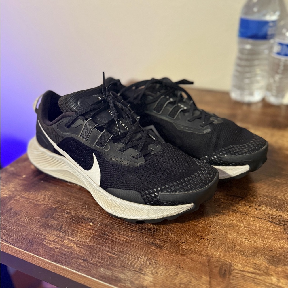 Nike Black and White Running Shoes